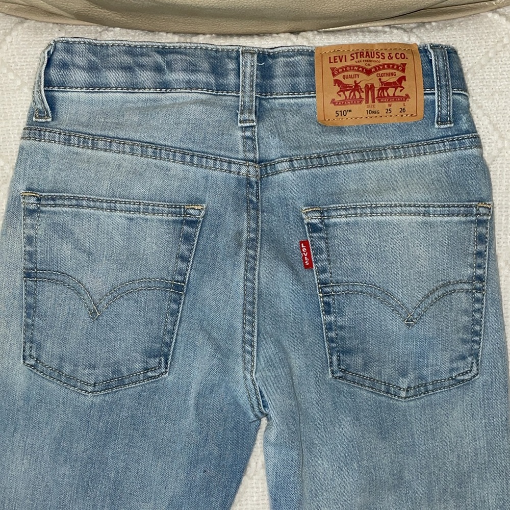 Levi's size 10 Reg. Light Blue Jeans. Unisex. - Picture 4 of 6
